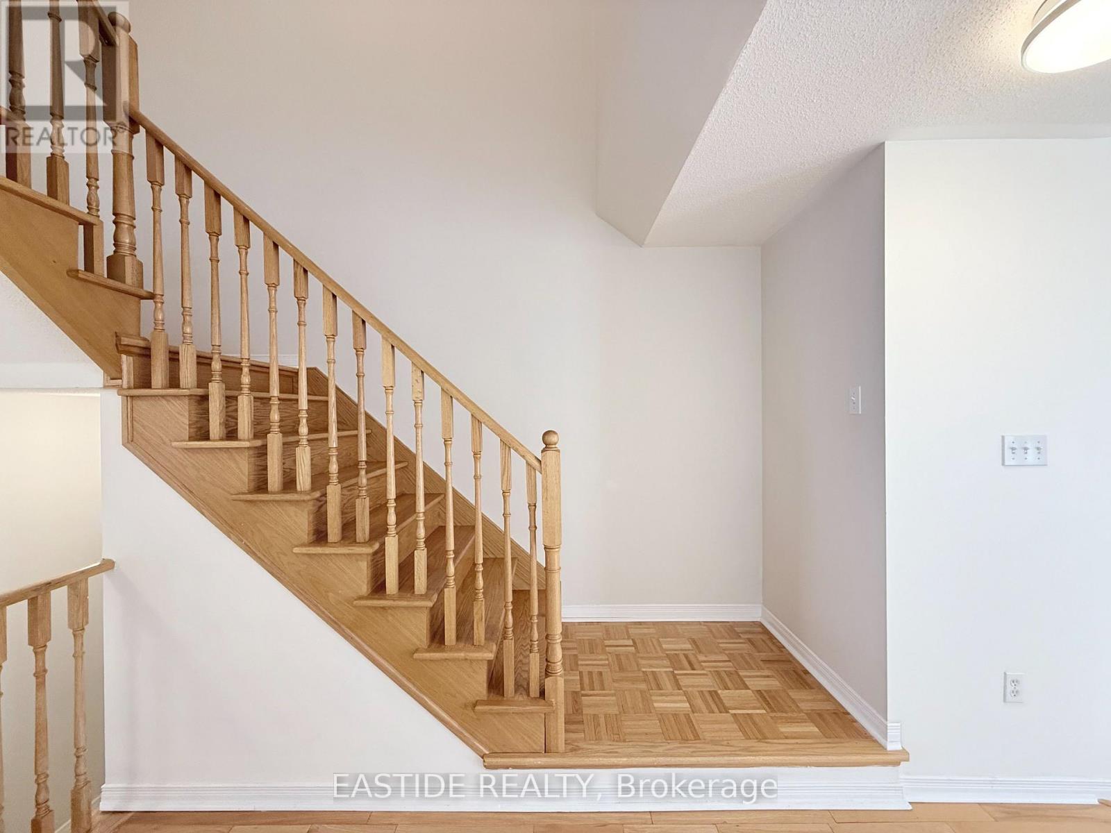 24 Revelstoke Crescent, Richmond Hill, Ontario  L4B 4T2 - Photo 16 - N12769030