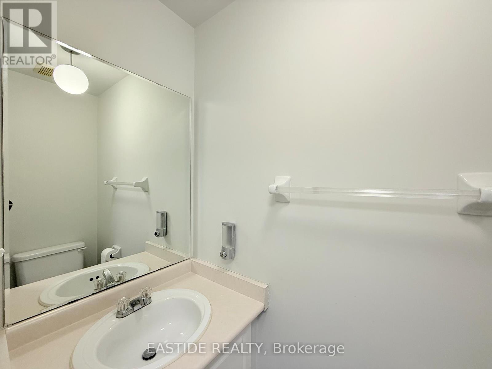 24 Revelstoke Crescent, Richmond Hill, Ontario  L4B 4T2 - Photo 15 - N12769030