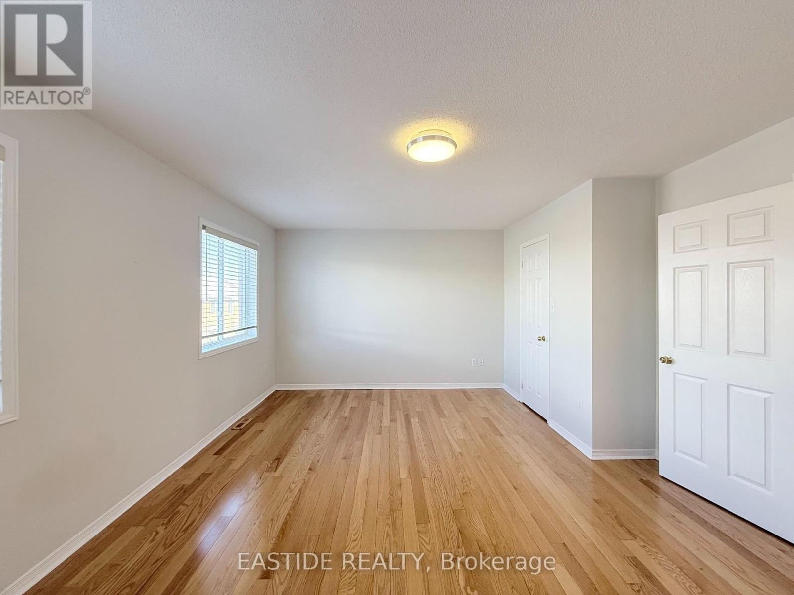 24 Revelstoke Crescent, Richmond Hill, Ontario  L4B 4T2 - Photo 18 - N12769030