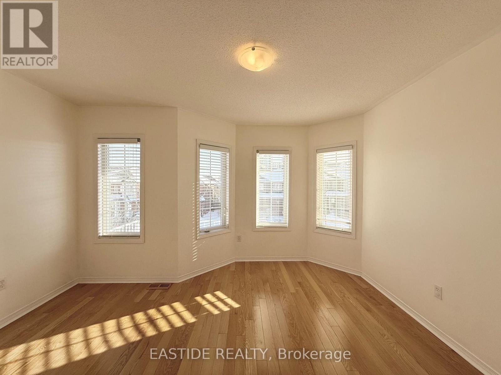 24 Revelstoke Crescent, Richmond Hill, Ontario  L4B 4T2 - Photo 24 - N12769030