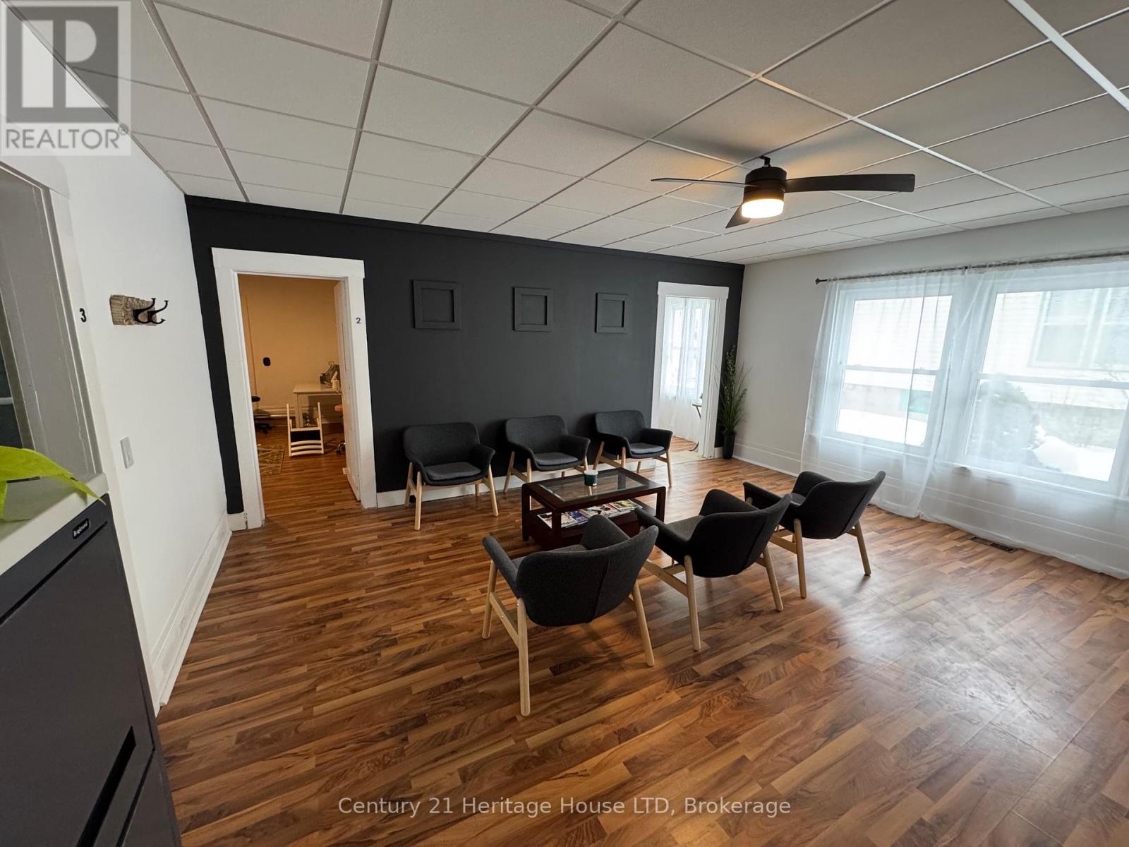 Main Floor - 355 Ridge Road N, Fort Erie, Ontario  L0S 1N0 - Photo 2 - X12779026