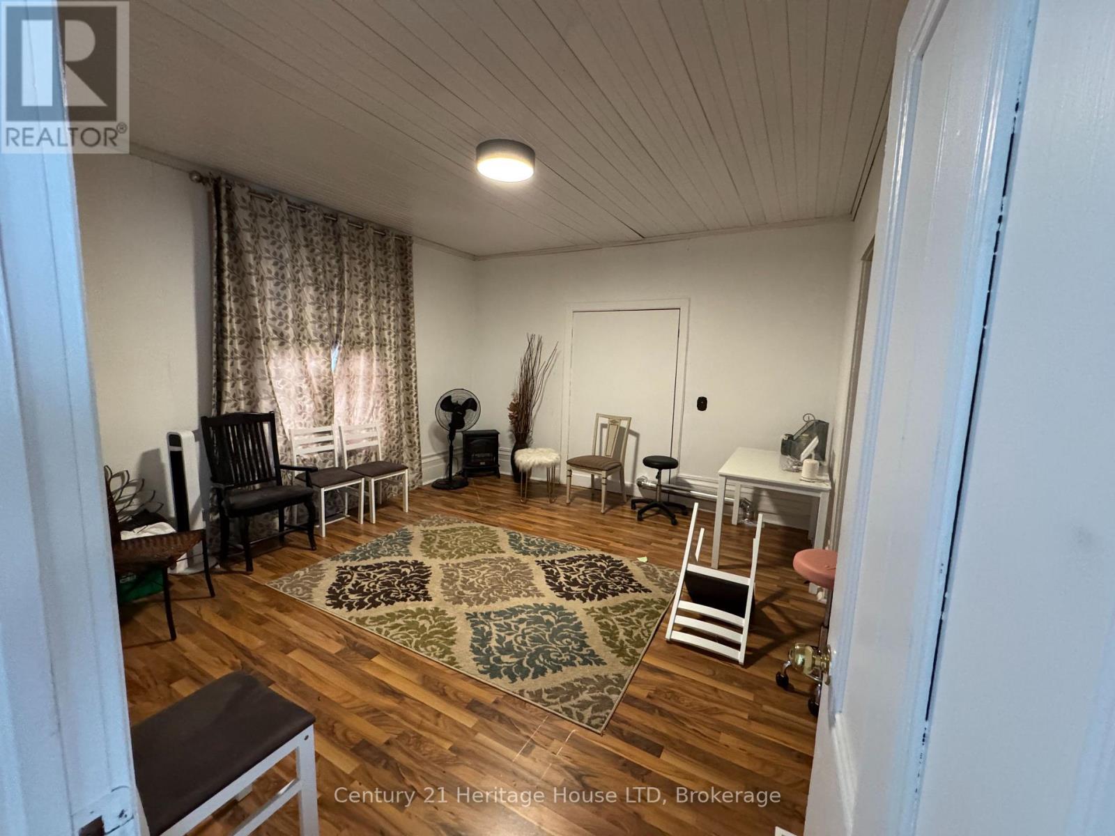 Main Floor - 355 Ridge Road N, Fort Erie, Ontario  L0S 1N0 - Photo 5 - X12779026