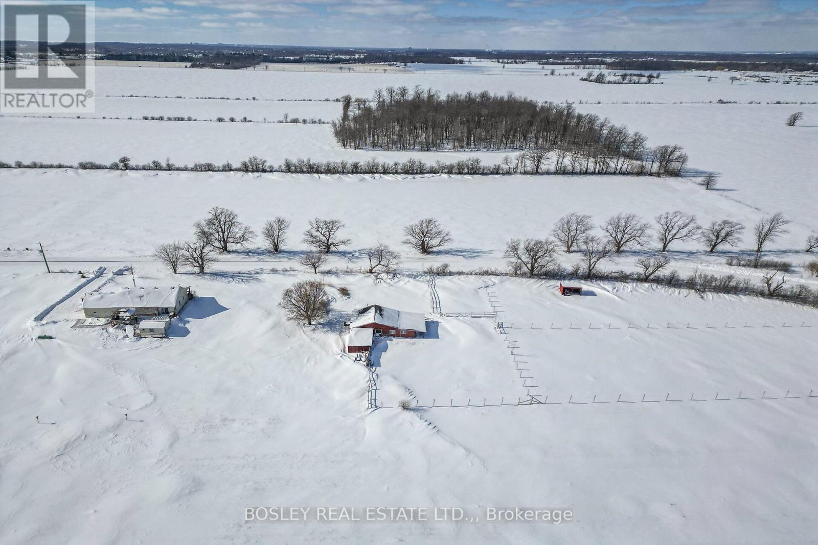 910 Holloway Bay Road, Fort Erie (Mulgrave), Ontario  L0S 1N0 - Photo 2 - X12779094