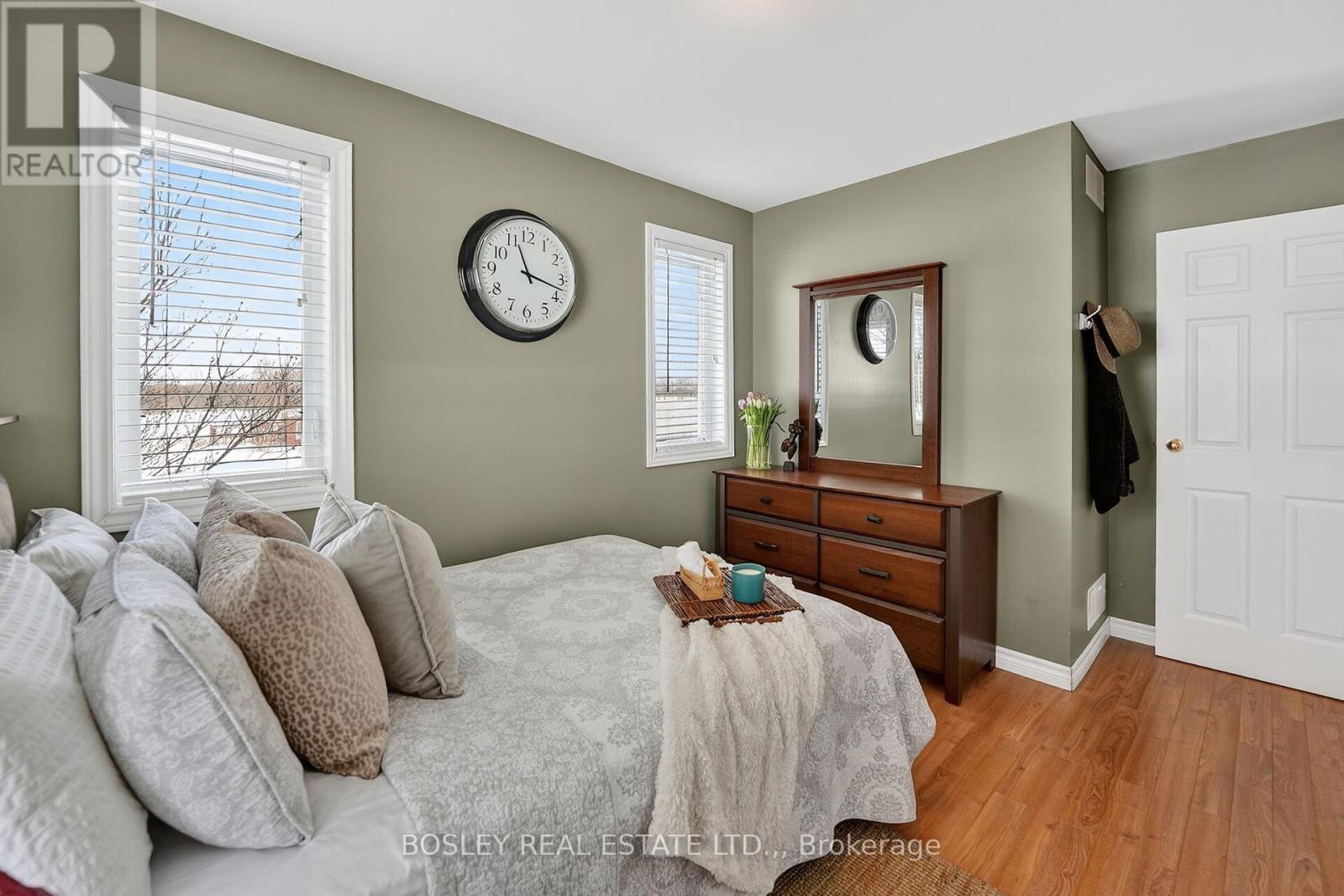 910 Holloway Bay Road, Fort Erie (Mulgrave), Ontario  L0S 1N0 - Photo 26 - X12779094