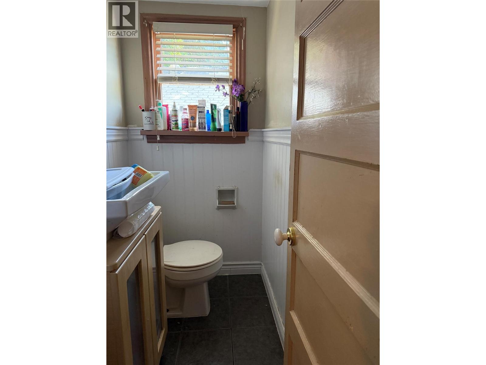 954 Glover Road, Trail, British Columbia V1R 3J9 - Photo 20 - 10375645