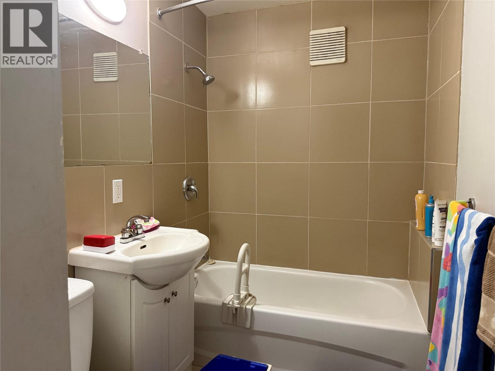 954 Glover Road, Trail, British Columbia V1R 3J9 - Photo 26 - 10375645