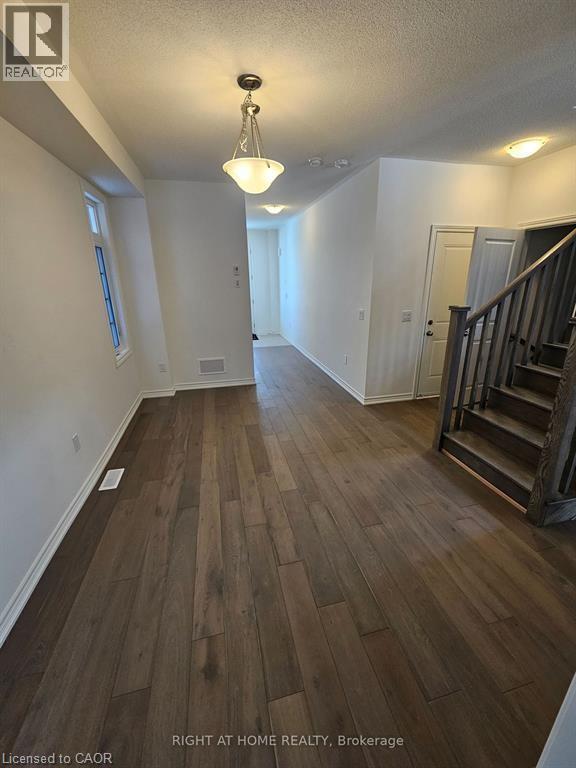 8 Daisy Street, Midhurst, Ontario  L9X 2C5 - Photo 6 - 40804523