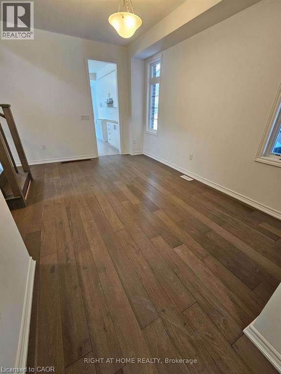 8 Daisy Street, Midhurst, Ontario  L9X 2C5 - Photo 8 - 40804523