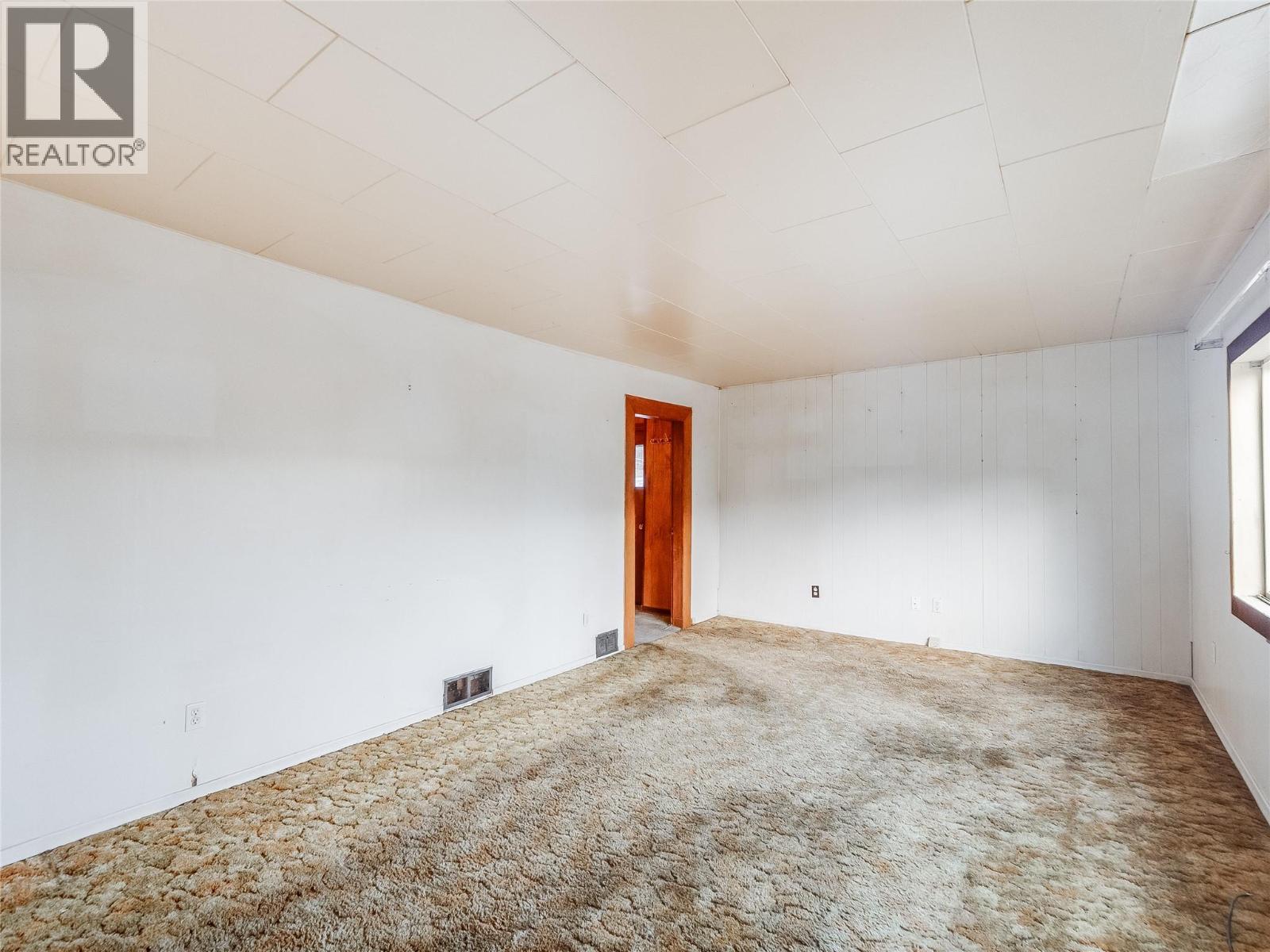 890 China Creek Road, Genelle, British Columbia  V0G 1G0 - Photo 14 - 10375358