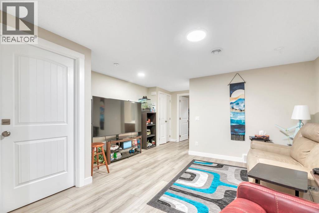 21427 Sheriff King Street Sw, Calgary, Alberta  T2X 5S2 - Photo 34 - A2280248