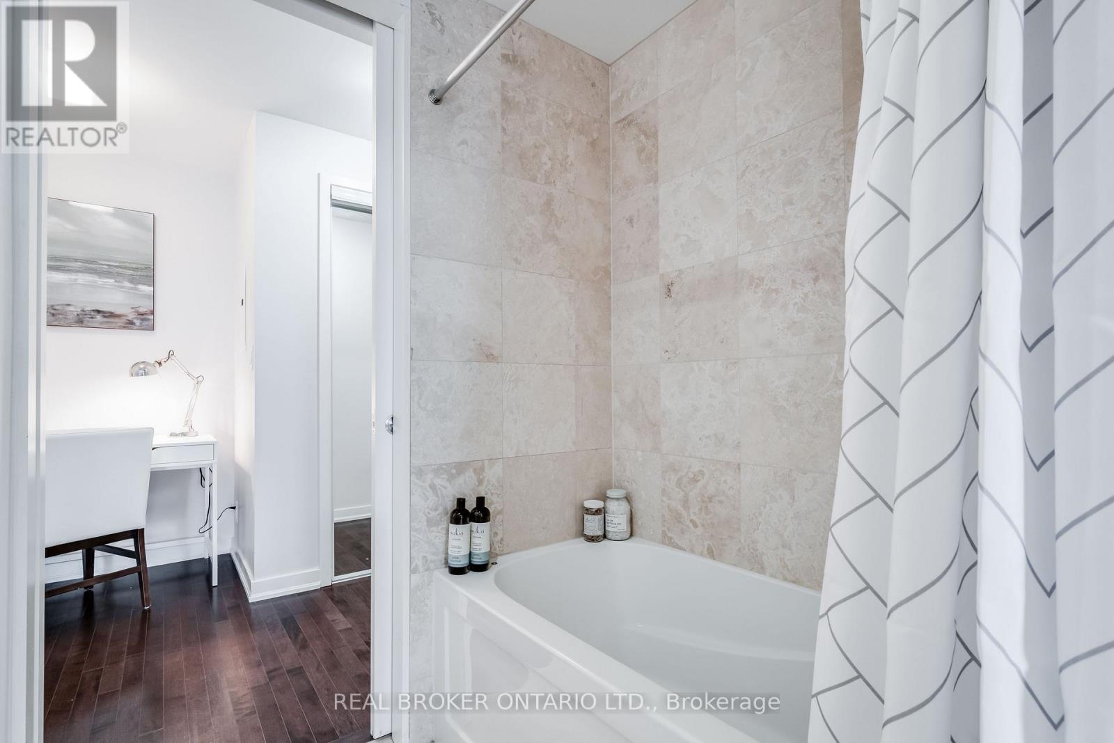 4810 - 12 York Street, Toronto, Ontario  M5J 0A9 - Photo 13 - C12778890