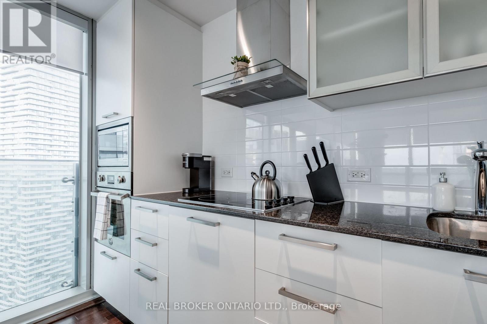 4810 - 12 York Street, Toronto, Ontario  M5J 0A9 - Photo 3 - C12778890