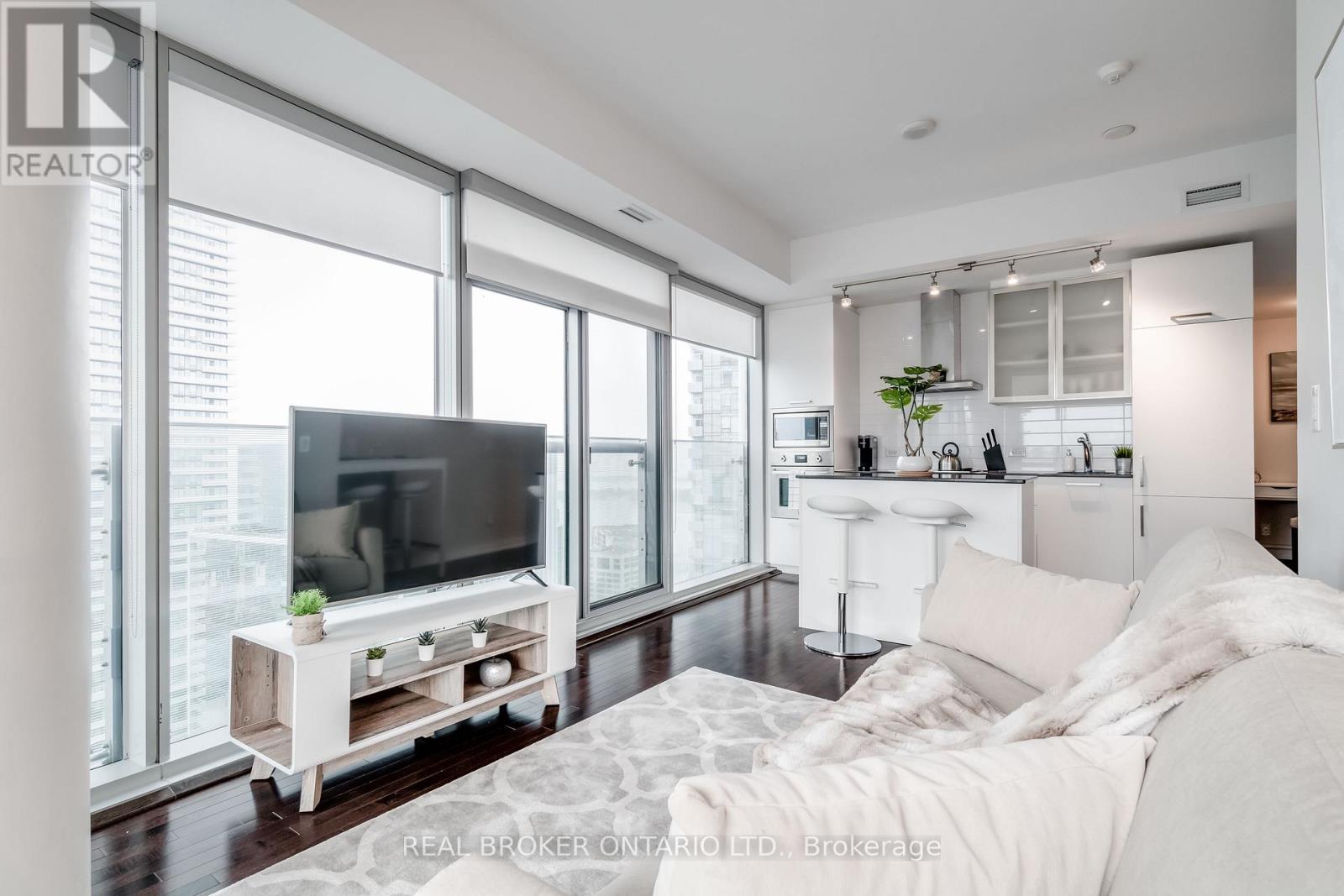 4810 - 12 York Street, Toronto, Ontario  M5J 0A9 - Photo 8 - C12778890