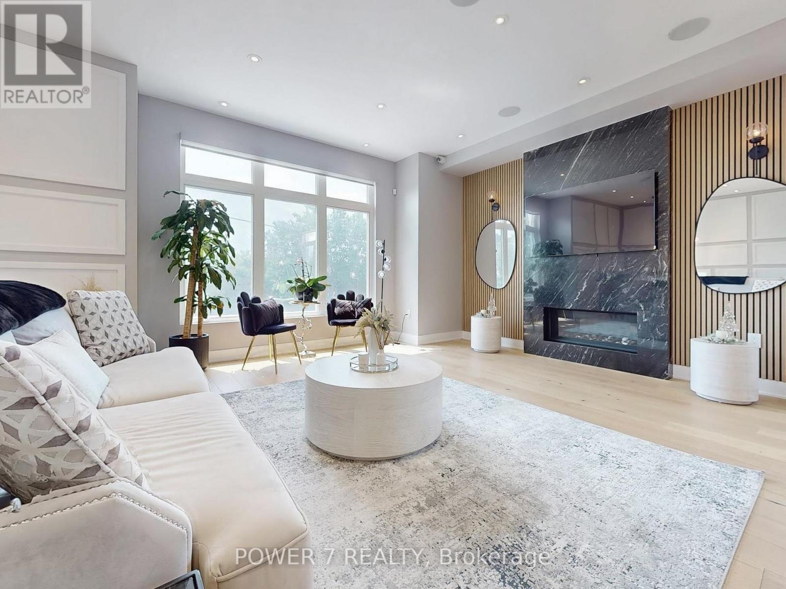 34 Dresden Road, Toronto, Ontario  M3H 1W9 - Photo 4 - C12778896