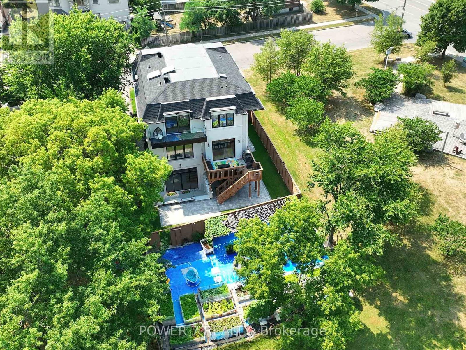 34 Dresden Road, Toronto, Ontario  M3H 1W9 - Photo 49 - C12778896