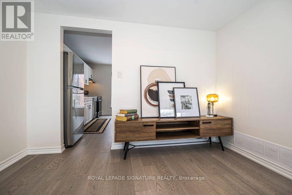 16 Corvus Starway, Toronto, Ontario  M2J 1P2 - Photo 5 - C12779106