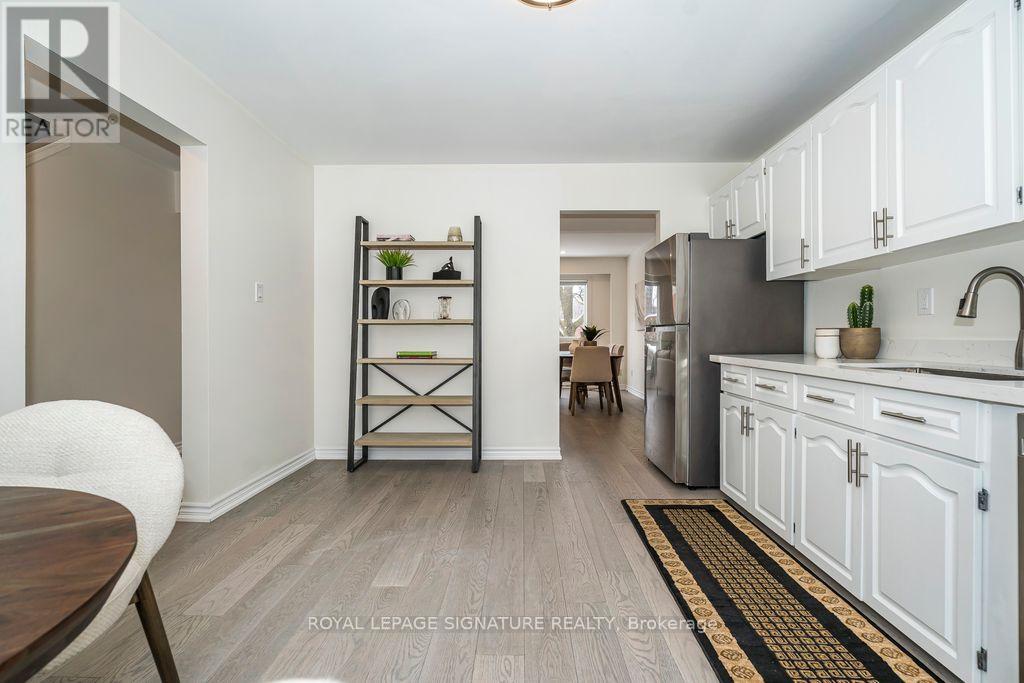 16 Corvus Starway, Toronto, Ontario  M2J 1P2 - Photo 8 - C12779106