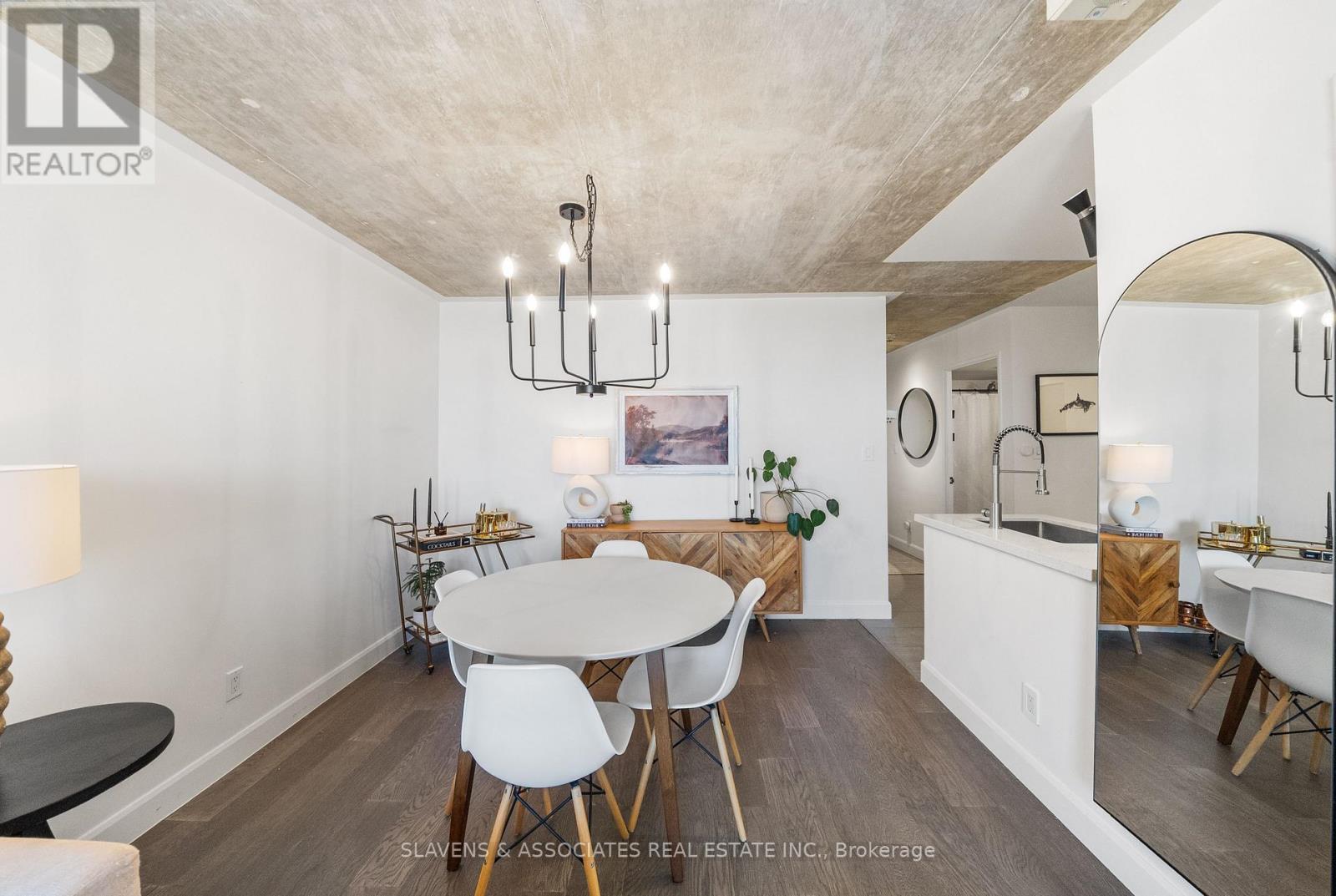 1402 - 1369 Bloor Street W, Toronto, Ontario  M6P 4J4 - Photo 8 - C12779172