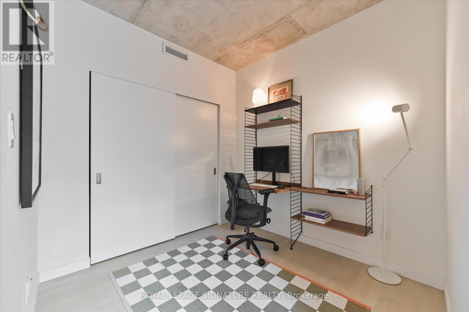 207 - 246 Logan Avenue, Toronto, Ontario  M4M 0E9 - Photo 11 - E12778904