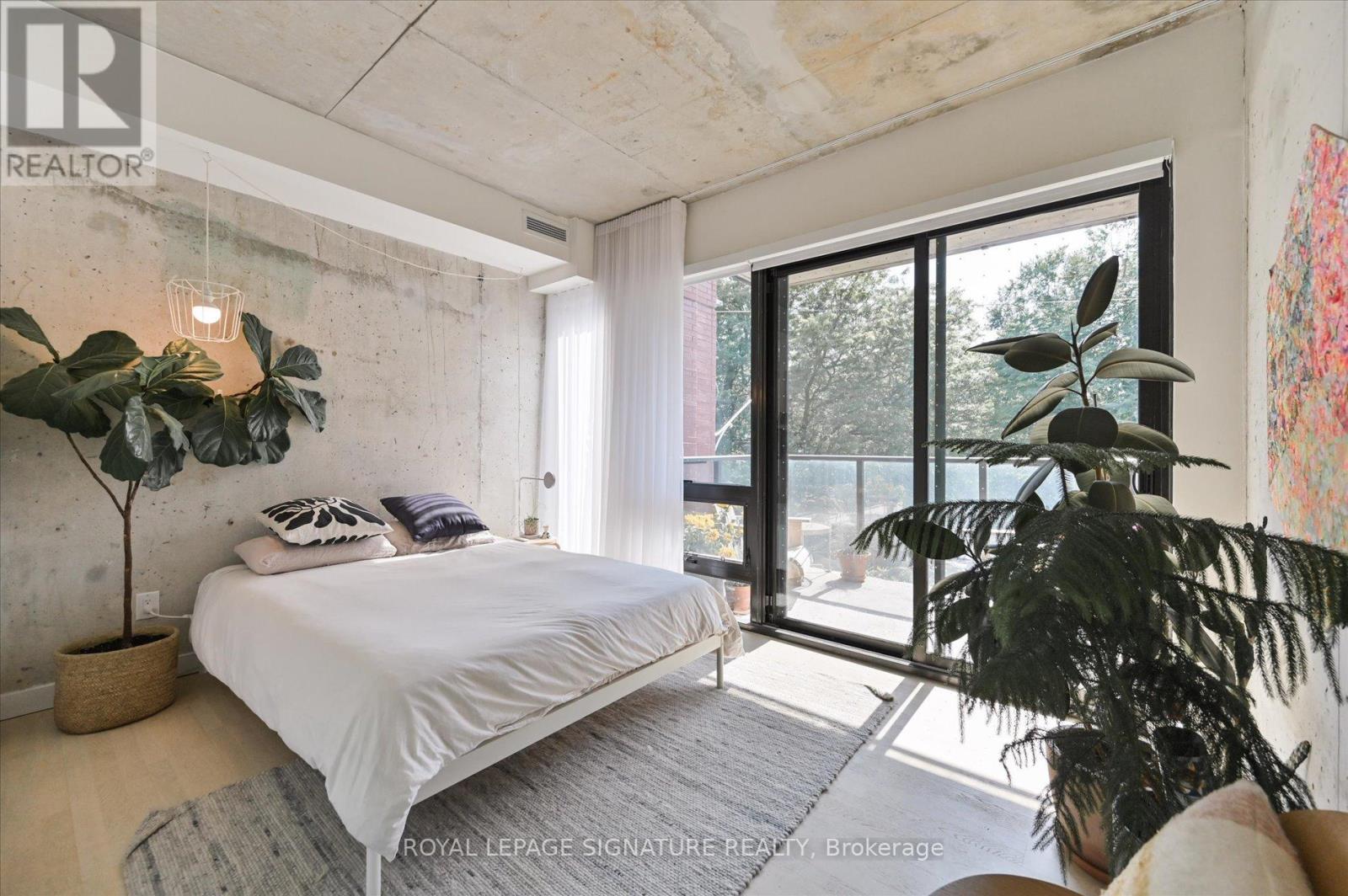 207 - 246 Logan Avenue, Toronto, Ontario  M4M 0E9 - Photo 18 - E12778904