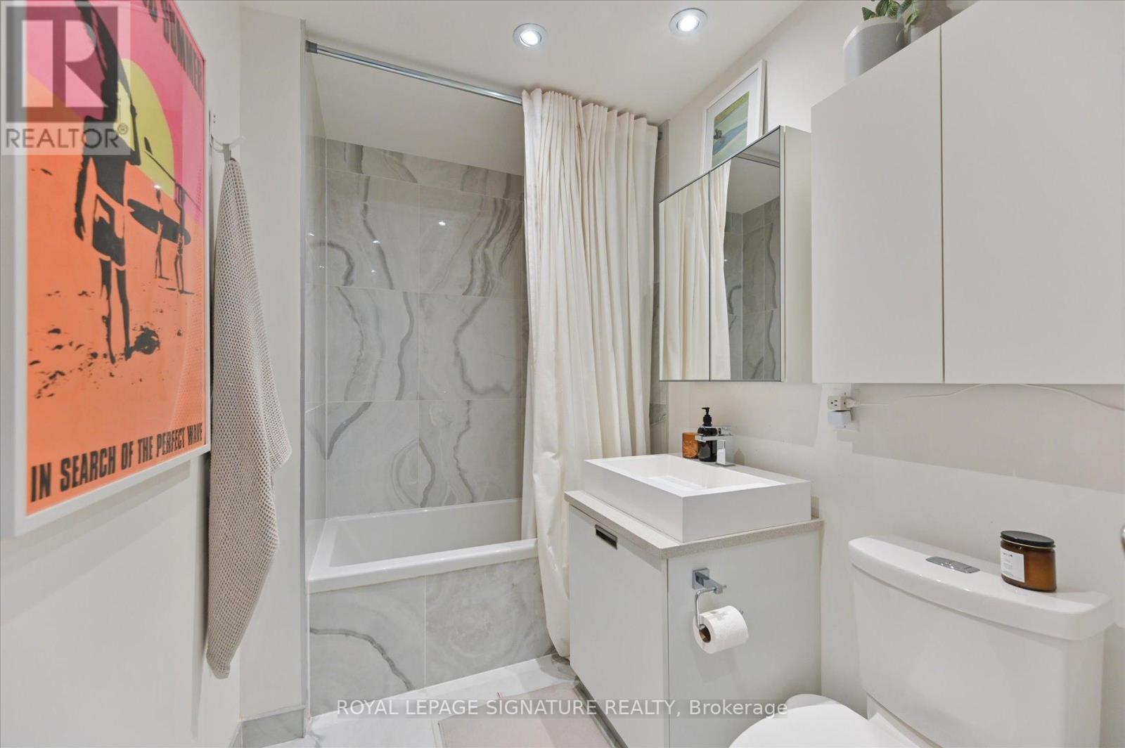 207 - 246 Logan Avenue, Toronto, Ontario  M4M 0E9 - Photo 20 - E12778904