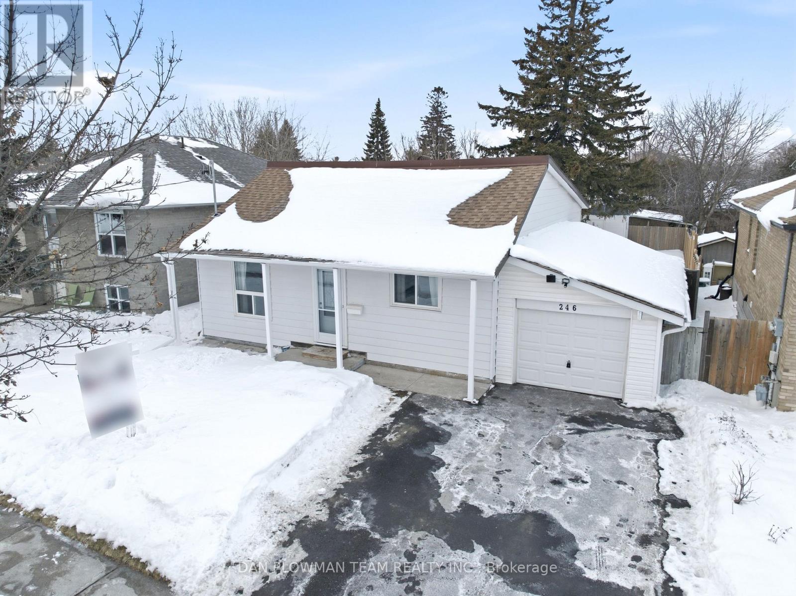 246 Conant Street, Oshawa, Ontario  L1H 3S4 - Photo 4 - E12778918