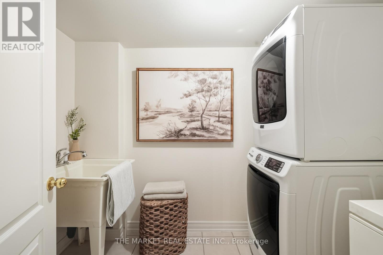 67 Winners Circle, Toronto, Ontario  M4L 3Y7 - Photo 41 - E12779024