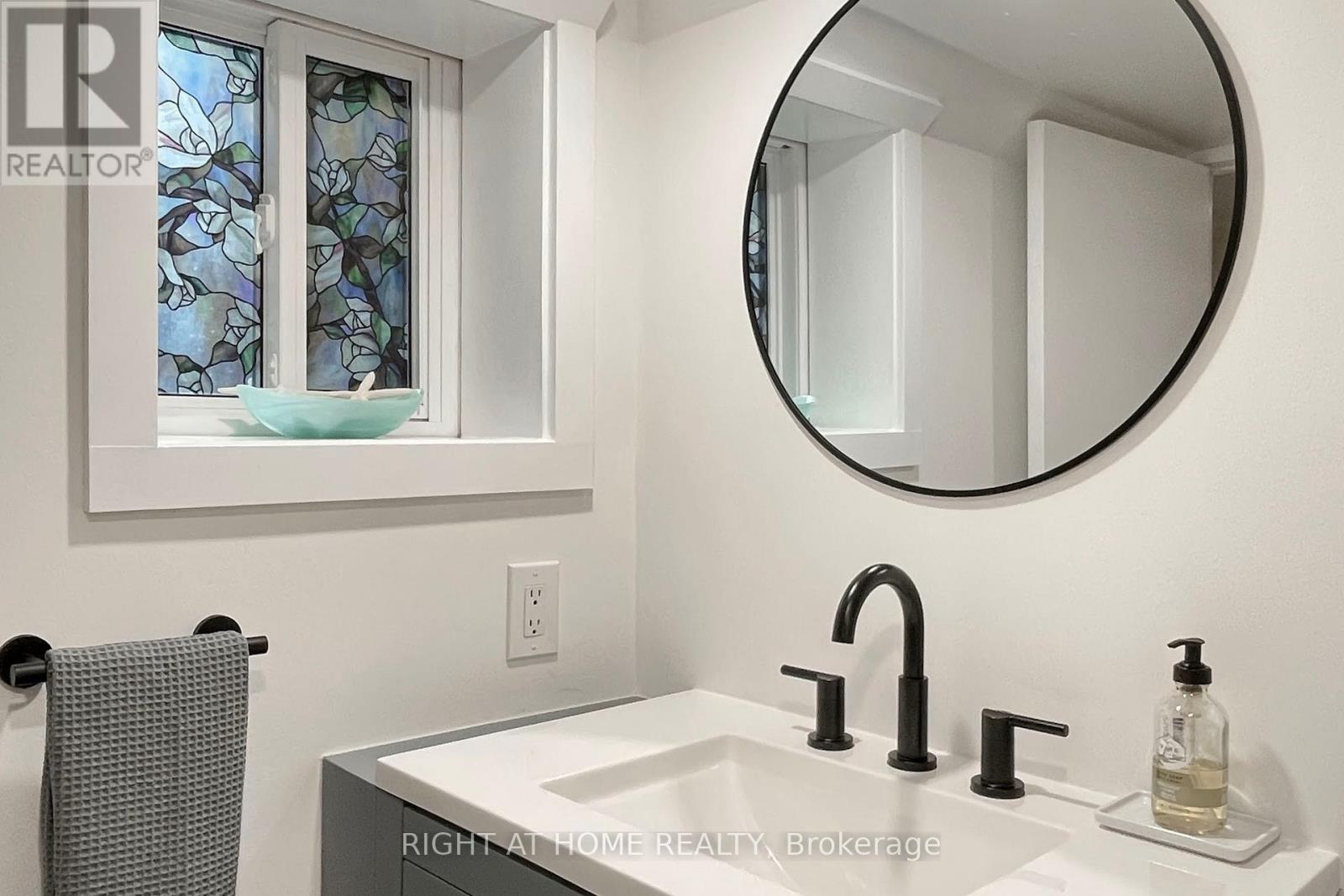 113 Logan Avenue, Toronto, Ontario  M4M 2M9 - Photo 32 - E12779032