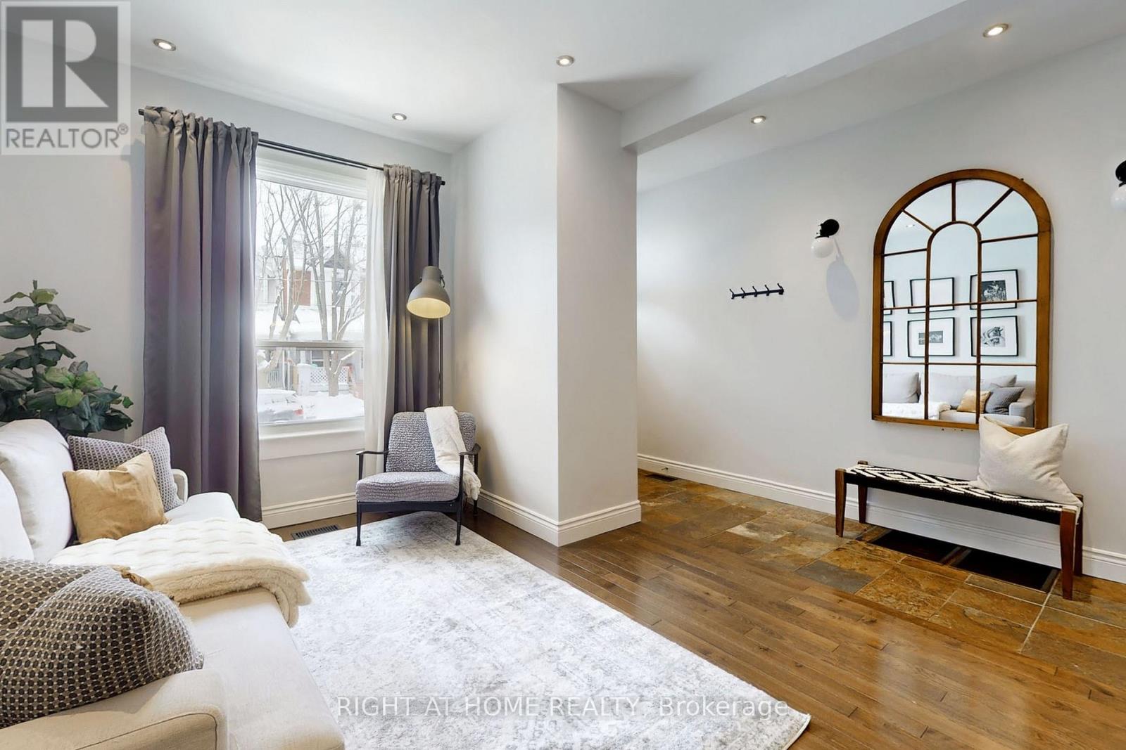 113 Logan Avenue, Toronto, Ontario  M4M 2M9 - Photo 6 - E12779032