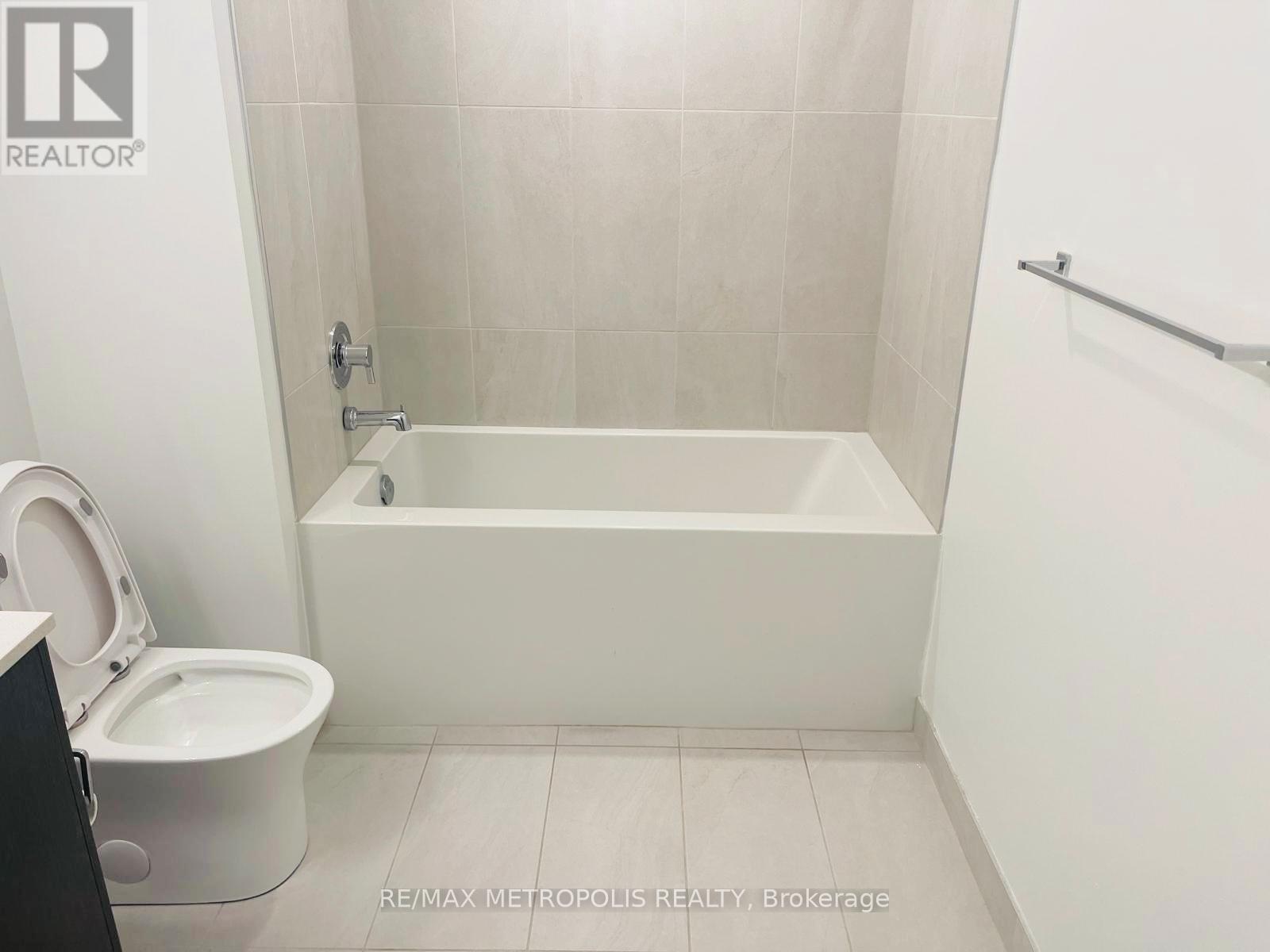 450 F - 1608 Charles Street, Whitby (Port Whitby), Ontario  L1N 1B9 - Photo 26 - E12779058