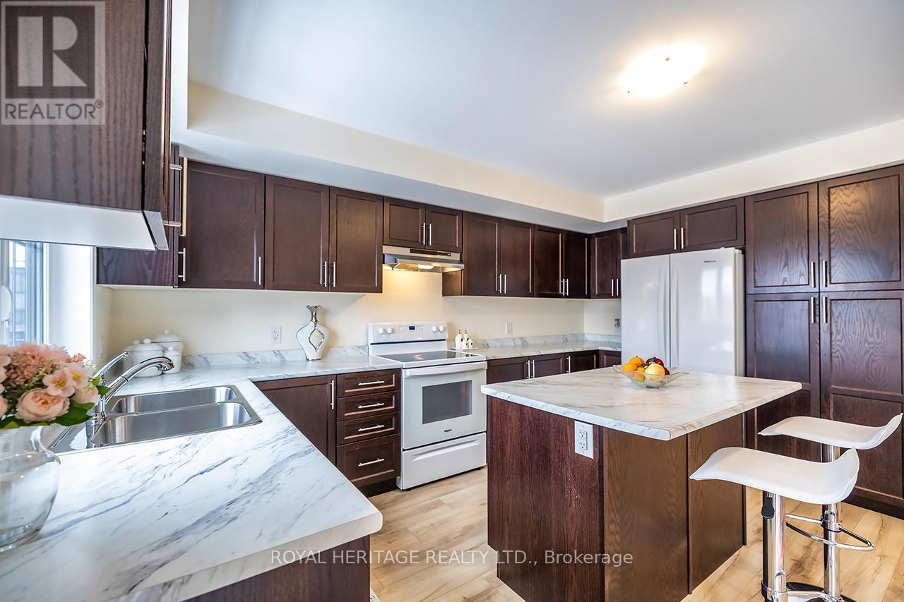 5 Loana Lane, Clarington (Bowmanville), Ontario  L1C 7G9 - Photo 13 - E12779070