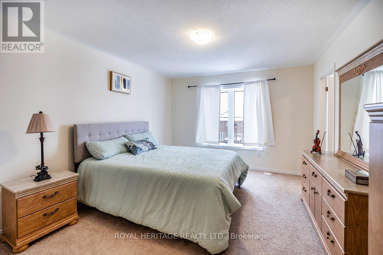 5 Loana Lane, Clarington (Bowmanville), Ontario  L1C 7G9 - Photo 18 - E12779070