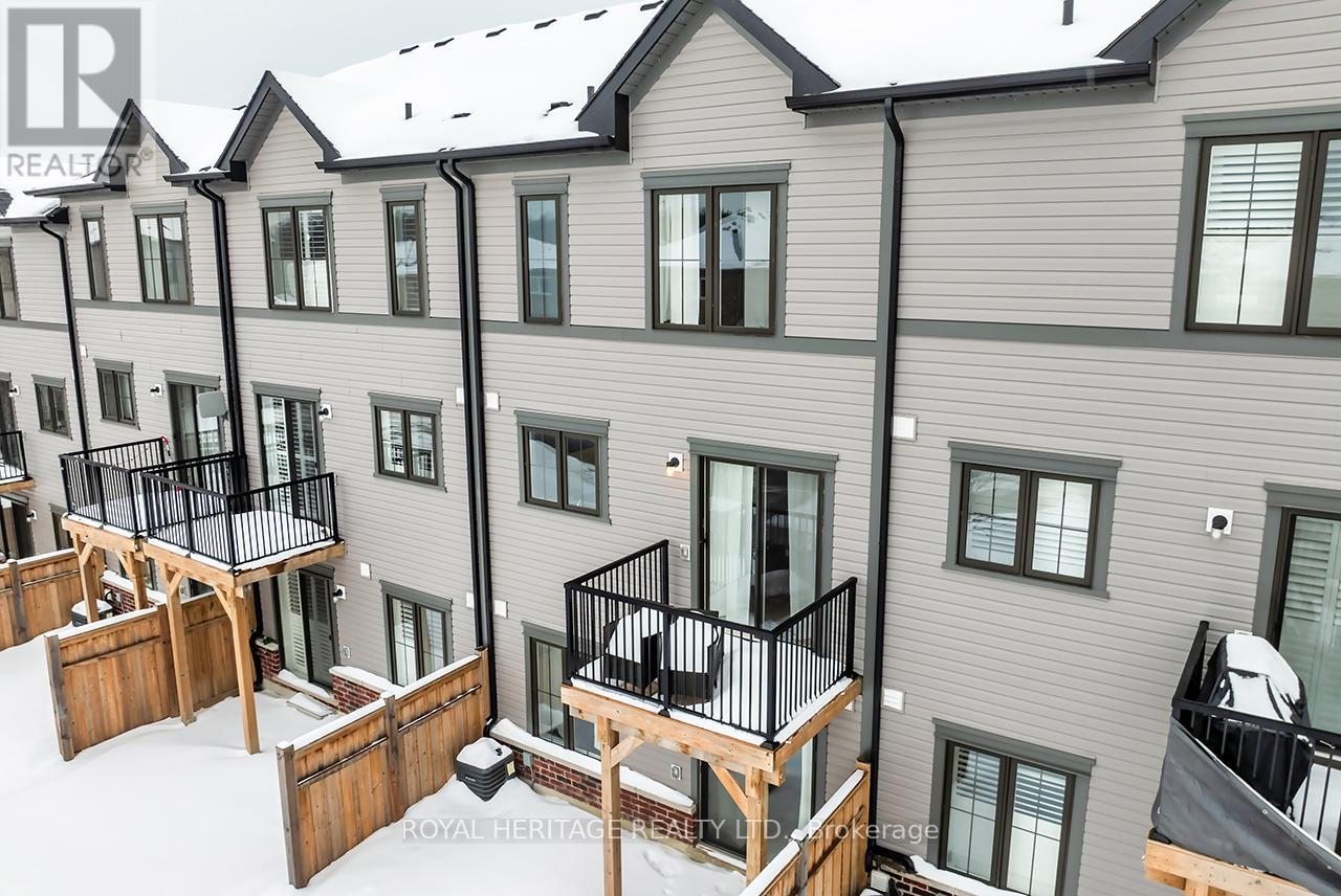 5 Loana Lane, Clarington (Bowmanville), Ontario  L1C 7G9 - Photo 4 - E12779070