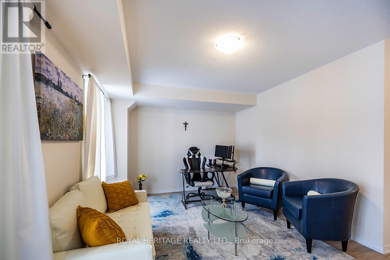 5 Loana Lane, Clarington (Bowmanville), Ontario  L1C 7G9 - Photo 6 - E12779070