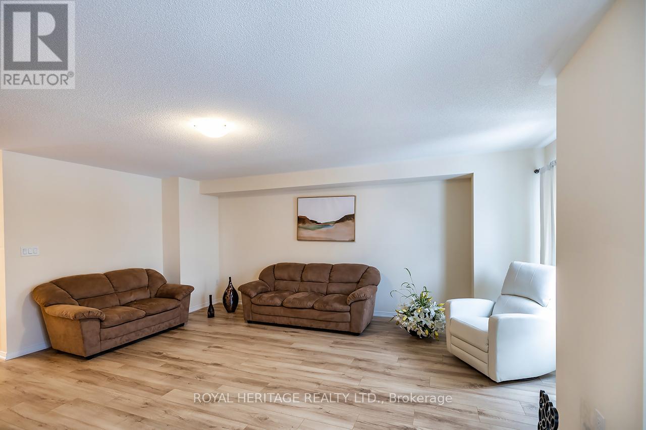 5 Loana Lane, Clarington (Bowmanville), Ontario  L1C 7G9 - Photo 7 - E12779070