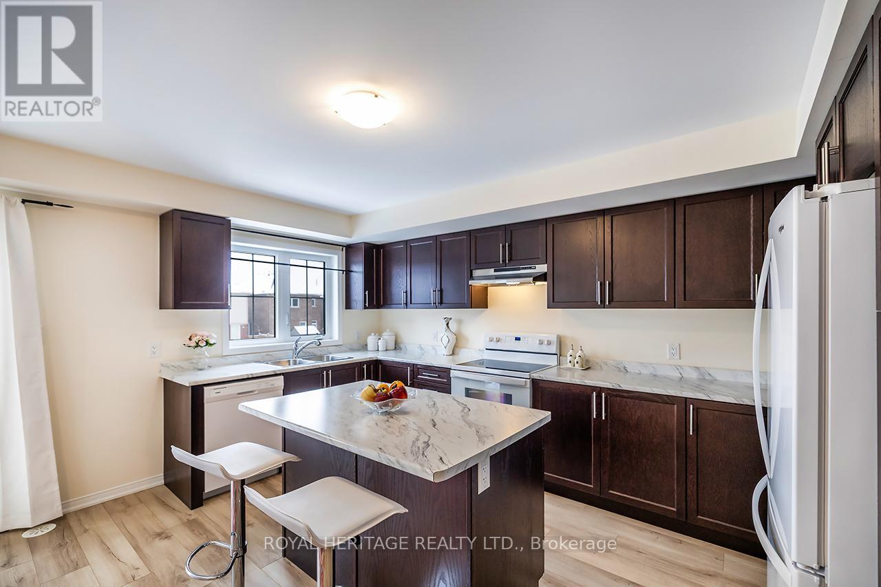 5 Loana Lane, Clarington (Bowmanville), Ontario  L1C 7G9 - Photo 9 - E12779070