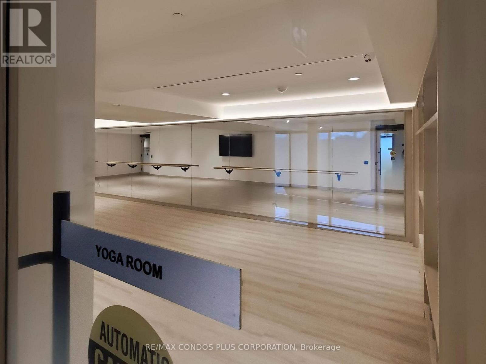 1413 - 1050 Eastern Avenue, Toronto, Ontario  M4L 0B7 - Photo 49 - E12779086