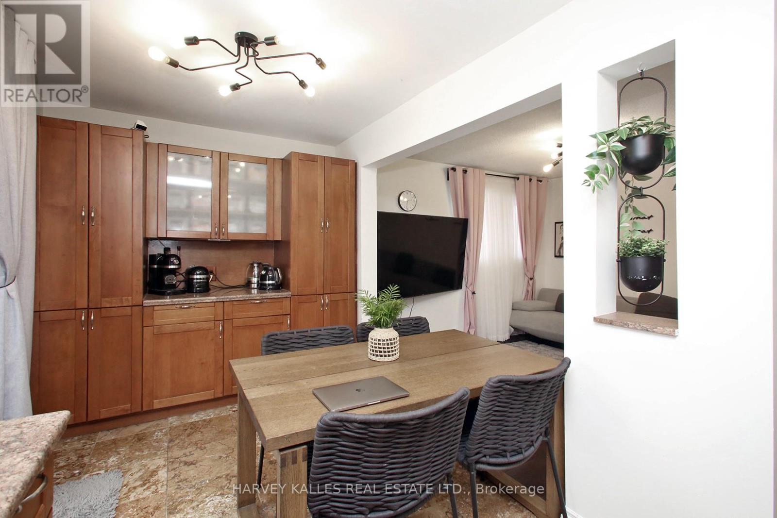 161 Romfield Circuit, Markham, Ontario  L3T 3H7 - Photo 16 - N12778892