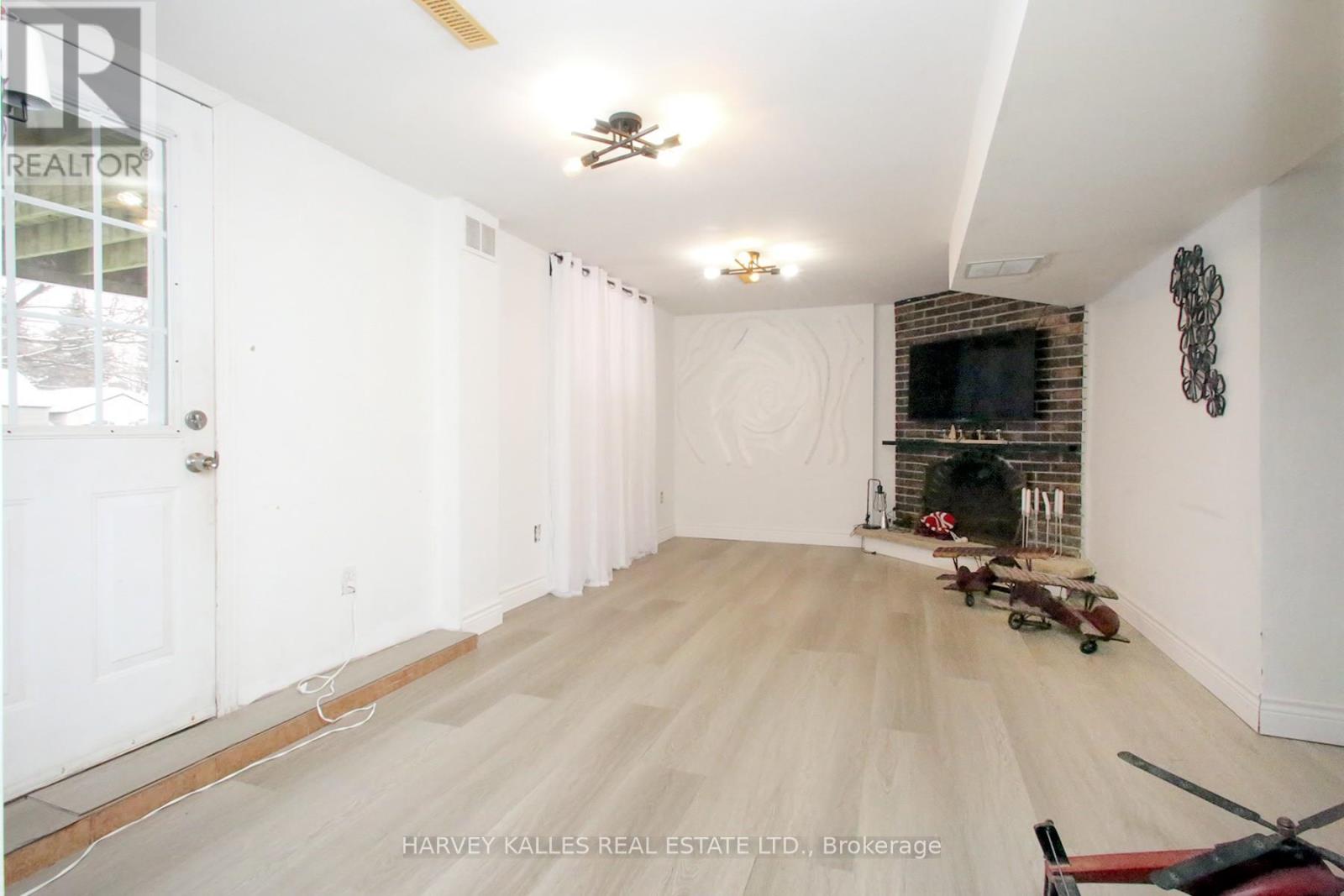 161 Romfield Circuit, Markham, Ontario  L3T 3H7 - Photo 23 - N12778892