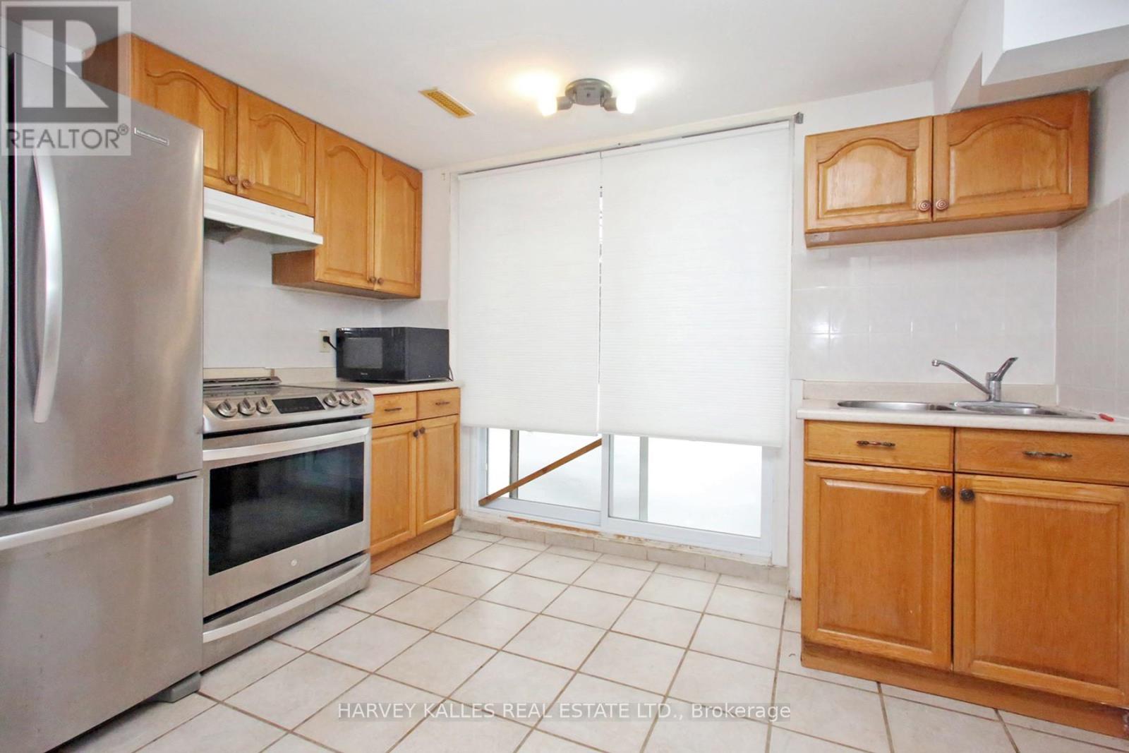 161 Romfield Circuit, Markham, Ontario  L3T 3H7 - Photo 26 - N12778892