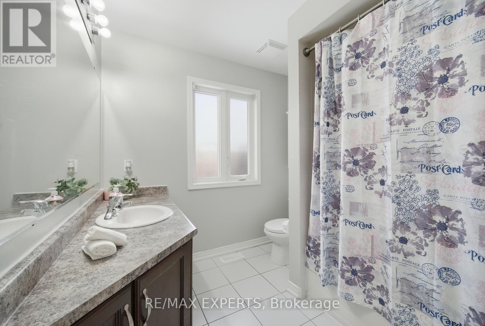 43 Carter Street, Bradford West Gwillimbury, Ontario  L3Z 0C1 - Photo 27 - N12778922