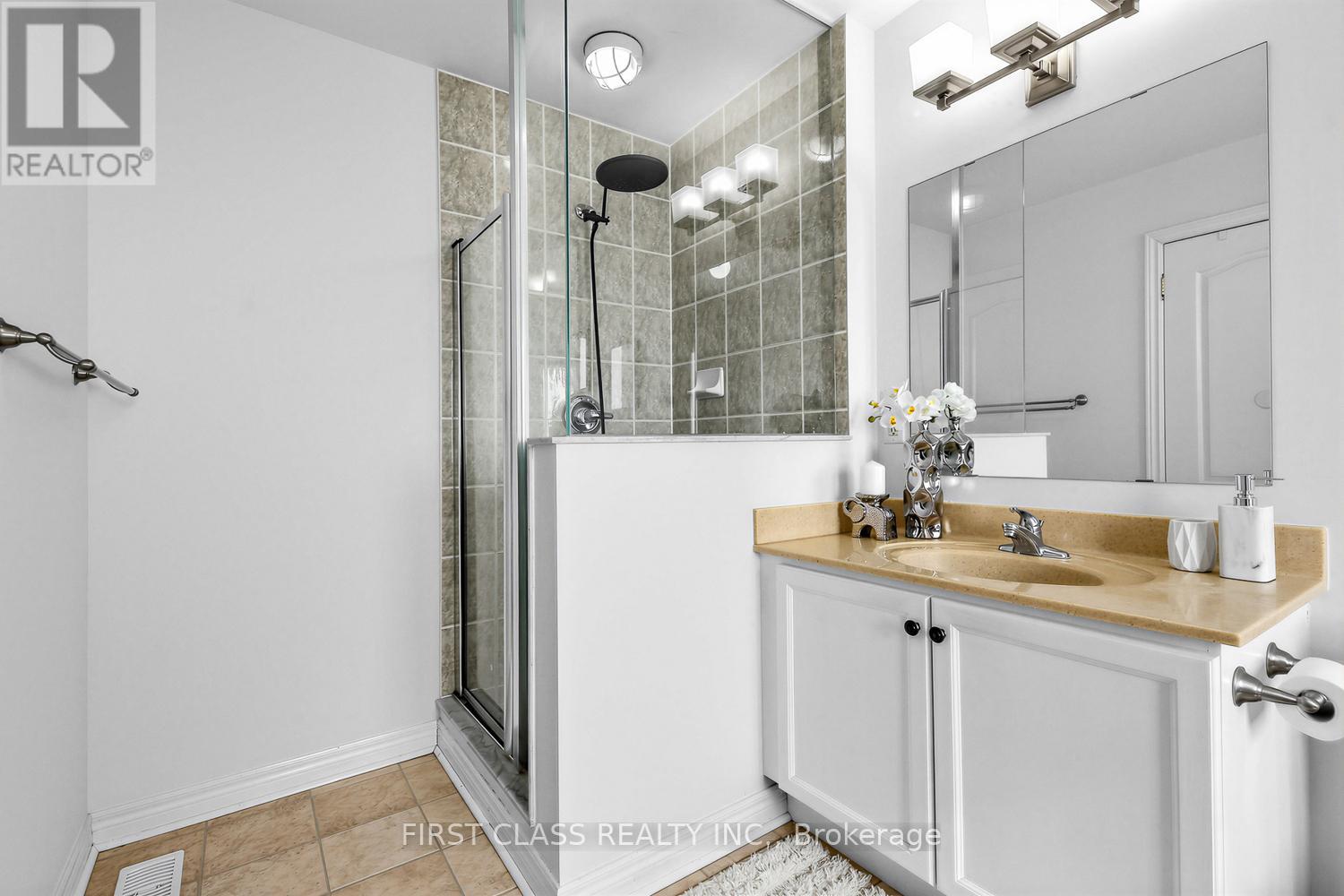 36 - 8 Townwood Drive, Richmond Hill, Ontario  L4E 4Y3 - Photo 23 - N12778968