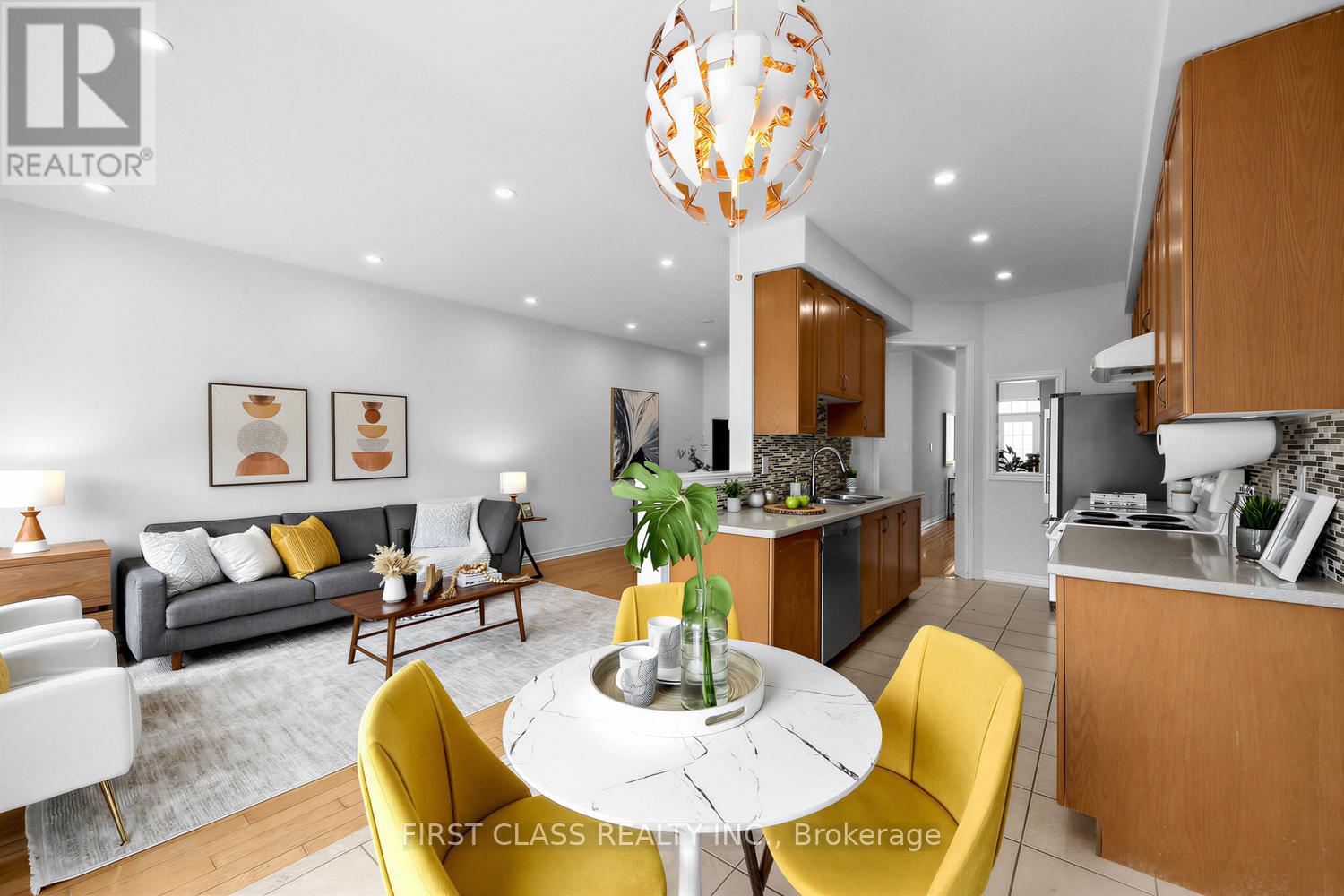 36 - 8 Townwood Drive, Richmond Hill, Ontario  L4E 4Y3 - Photo 7 - N12778968