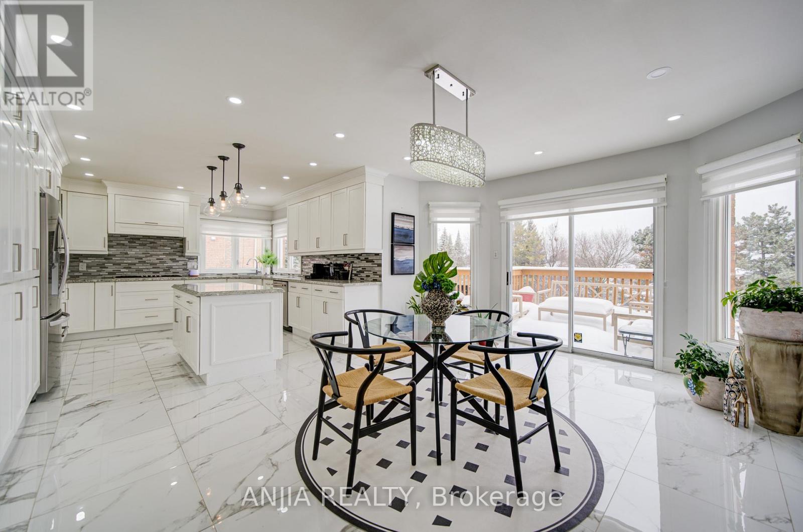 145 Beckenridge Drive, Markham, Ontario  L3S 2T9 - Photo 12 - N12779078