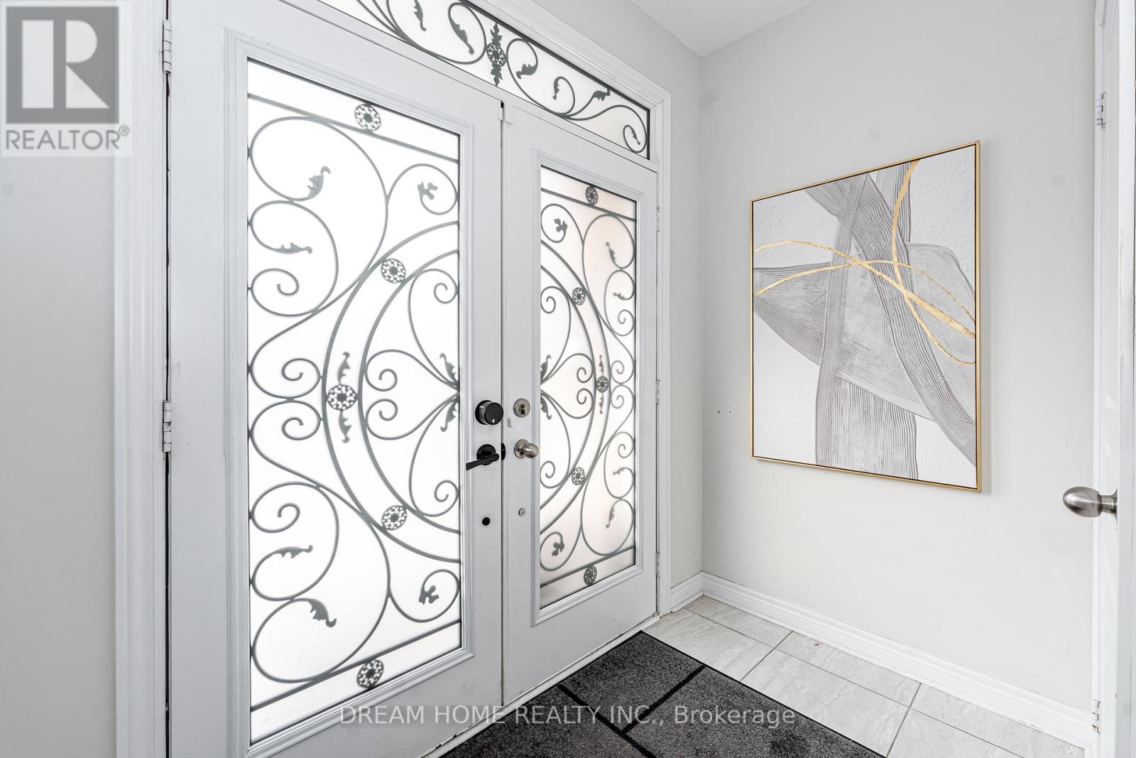 11 Homer Crescent, Aurora, Ontario  L4G 1B7 - Photo 4 - N12779098