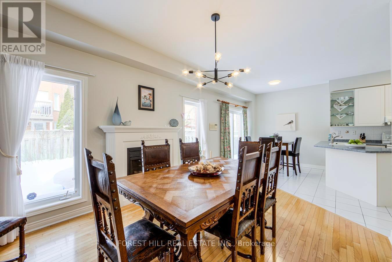 38 Thornbush Court, Richmond Hill, Ontario  L4S 1Z7 - Photo 10 - N12779140