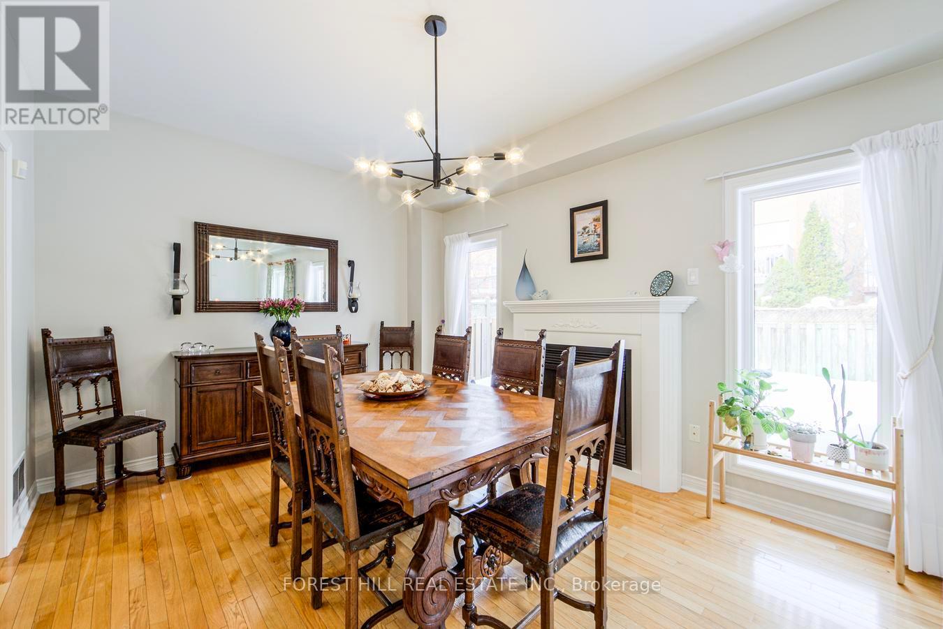 38 Thornbush Court, Richmond Hill, Ontario  L4S 1Z7 - Photo 13 - N12779140