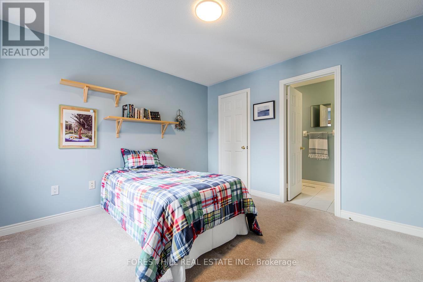 38 Thornbush Court, Richmond Hill, Ontario  L4S 1Z7 - Photo 31 - N12779140