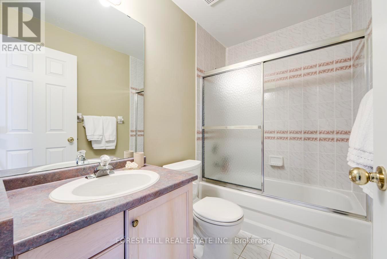 38 Thornbush Court, Richmond Hill, Ontario  L4S 1Z7 - Photo 38 - N12779140