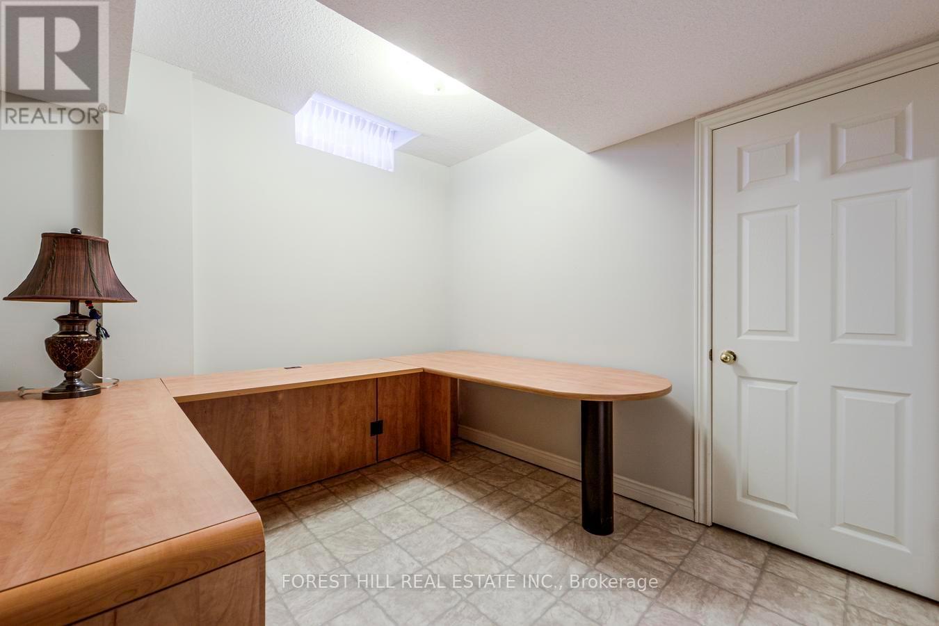 38 Thornbush Court, Richmond Hill, Ontario  L4S 1Z7 - Photo 42 - N12779140